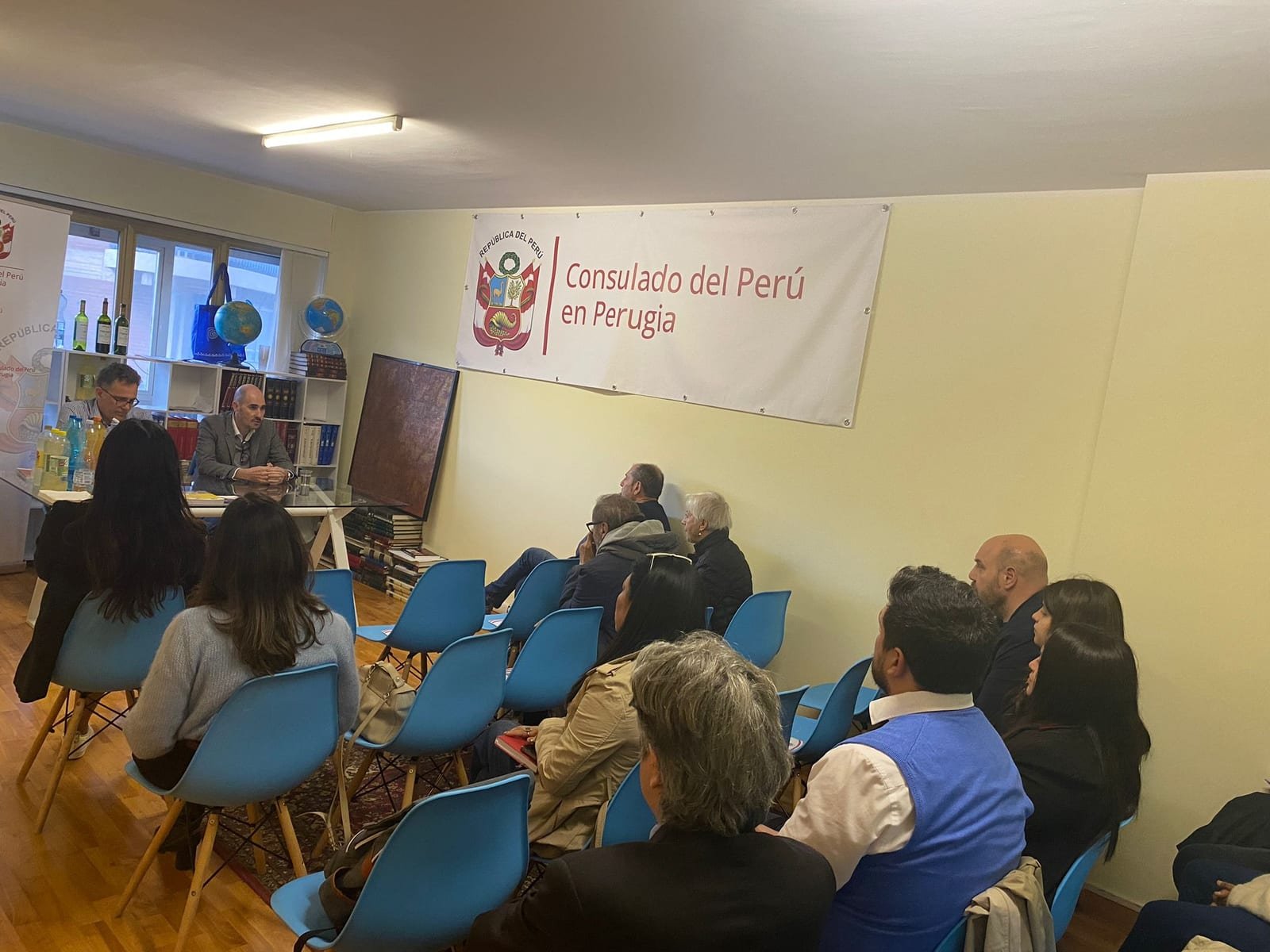 L'Avv. Damiano Marinelli, Console Onorario del Perù a Perugia, durante l'evento