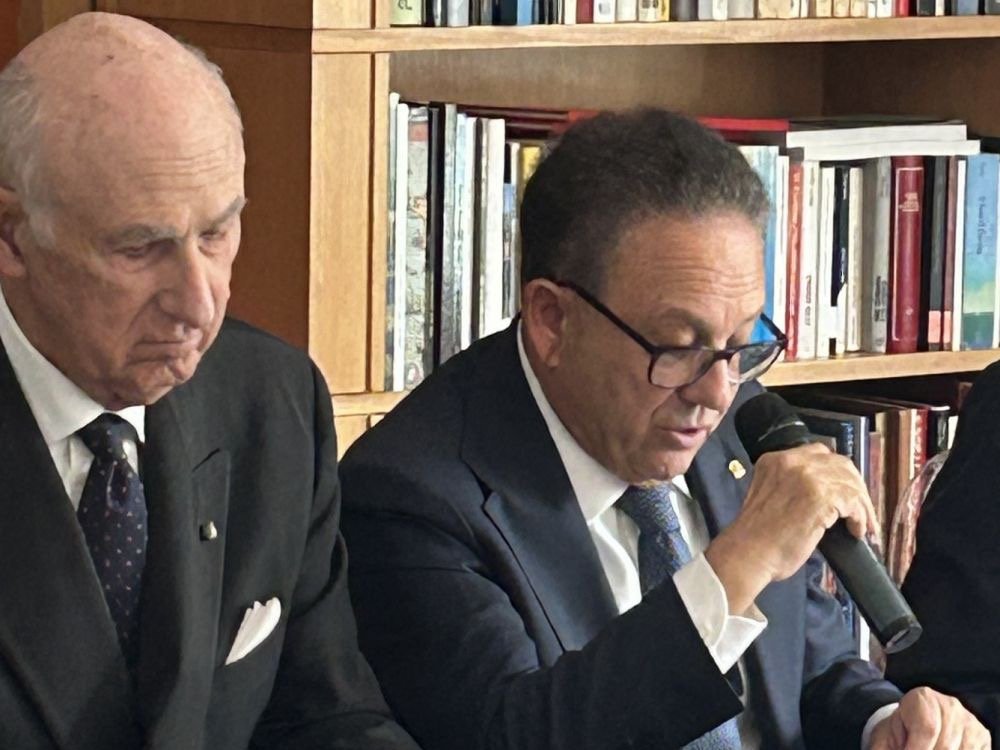 Gli ambasciatori Daniele Verga, presidente UCOI, e Stefano Ronca, presidente emerito, al tavolo dei relatori